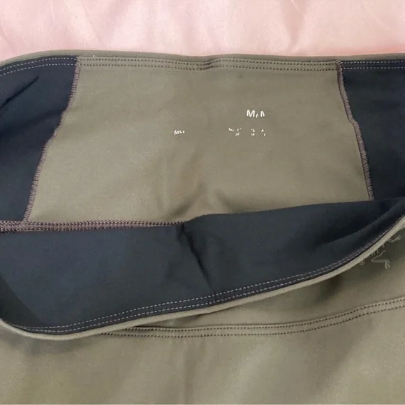 ARC’TERYX - Women's Oriel Legging - Picture 3 of 7